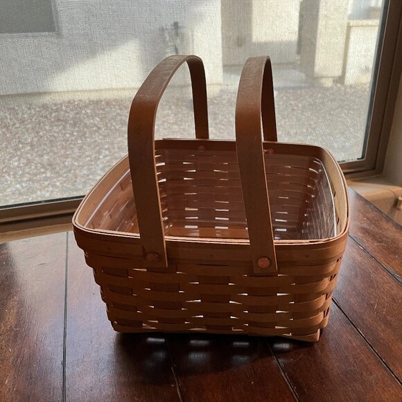Longaberger Basket - Picture 1 of 2